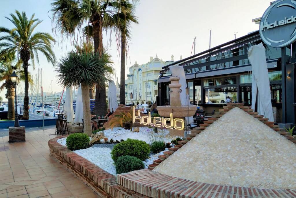 شقة Dona Carlota Gardens, Sea Views, Pool, Restaurant توريمولينوس المظهر الخارجي الصورة
