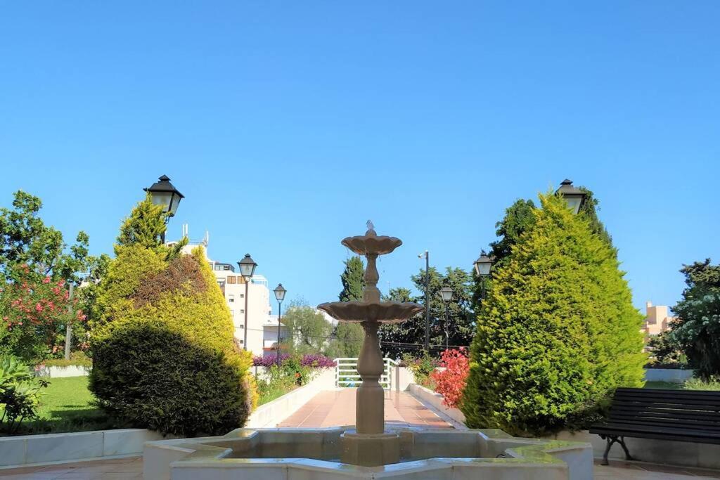 شقة Dona Carlota Gardens, Sea Views, Pool, Restaurant توريمولينوس المظهر الخارجي الصورة