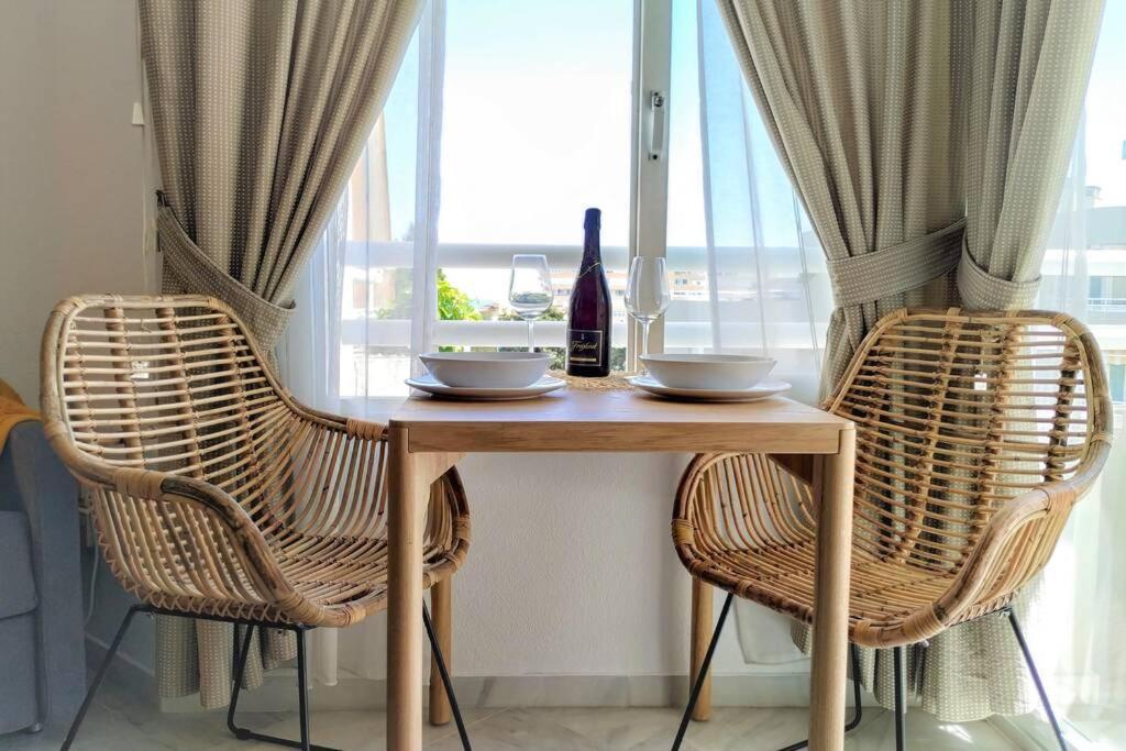 شقة Dona Carlota Gardens, Sea Views, Pool, Restaurant توريمولينوس المظهر الخارجي الصورة